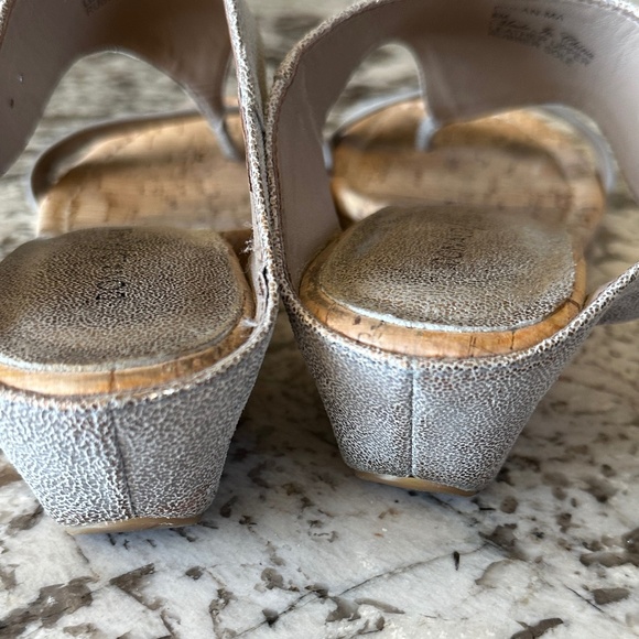 Donald Pliner Ladies Cork Wedge Sandals - Picture 6 of 8